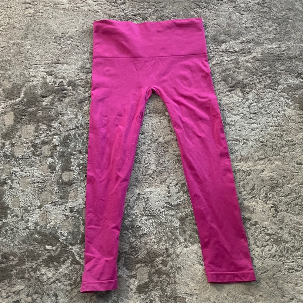 Ladies Pink Leggings with extra control throughout.
